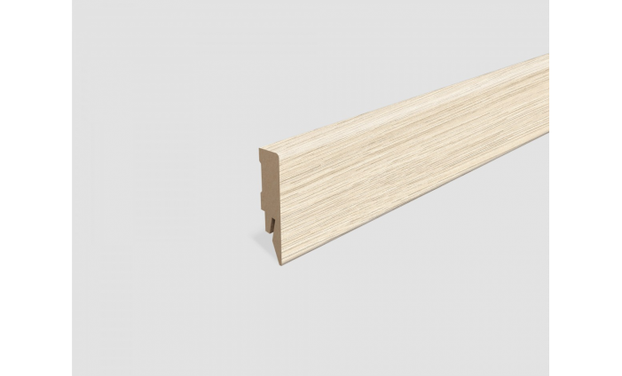 SOKLOVÁ LIŠTA EGGER