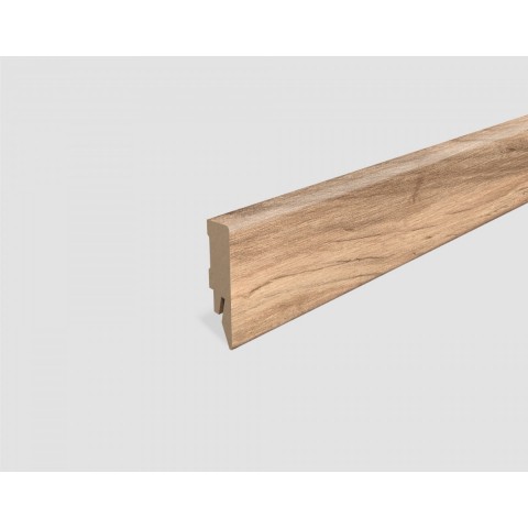 SOKLOVÁ LIŠTA EGGER